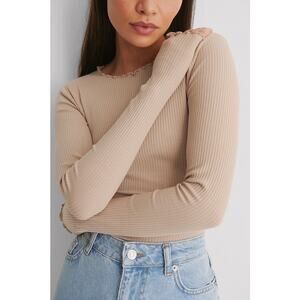 NWT Women's XXL Size NA-KD Babylock Ribbed Long Sleeve Top in Beige Lettuce Hem